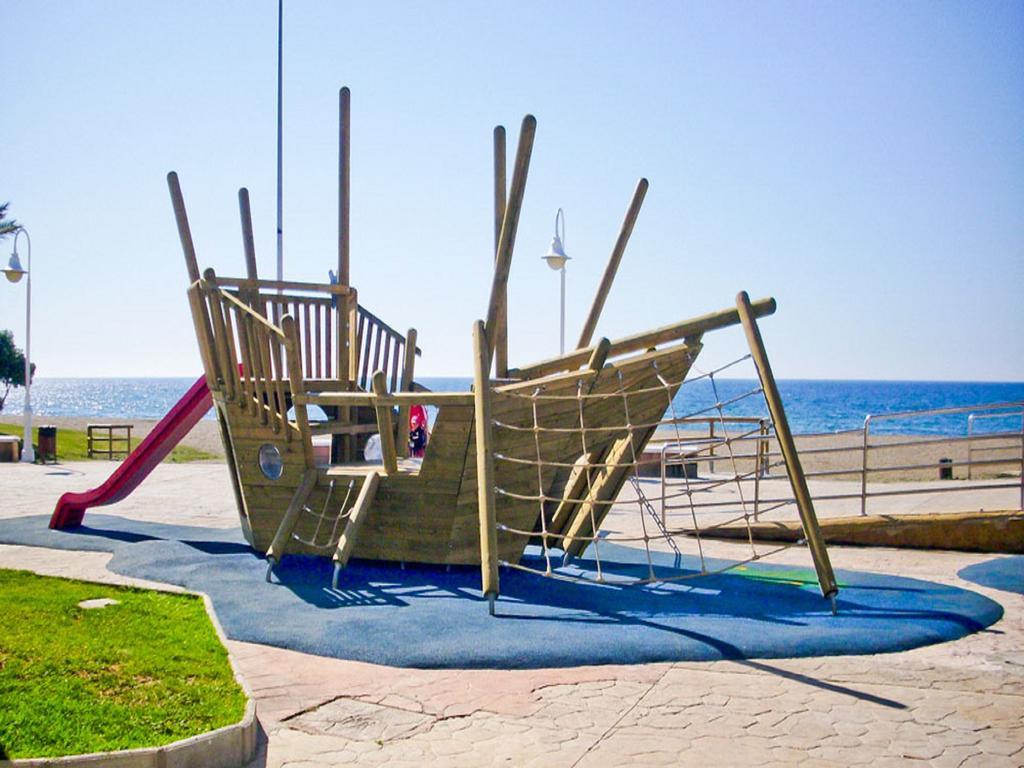 Apartamentos Varadero On The Beach La Cala Del Moral Esterno foto